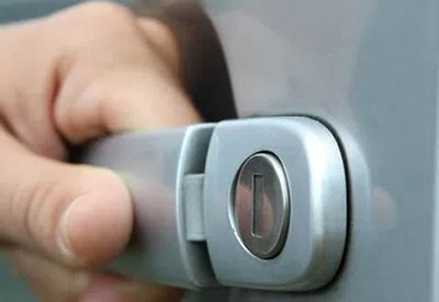 Little Village Locksmith Store Palm Harbor, FL 727-239-4018 - 21-unlock-car